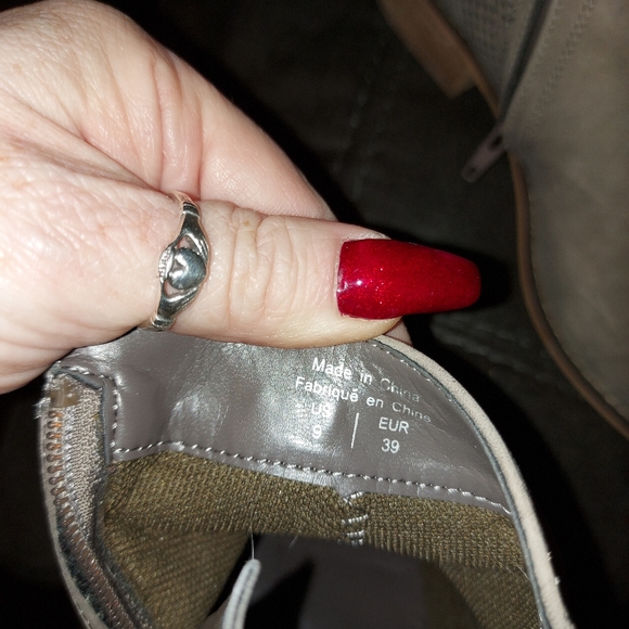 Ankle boots size 9 - Picture 3 of 3